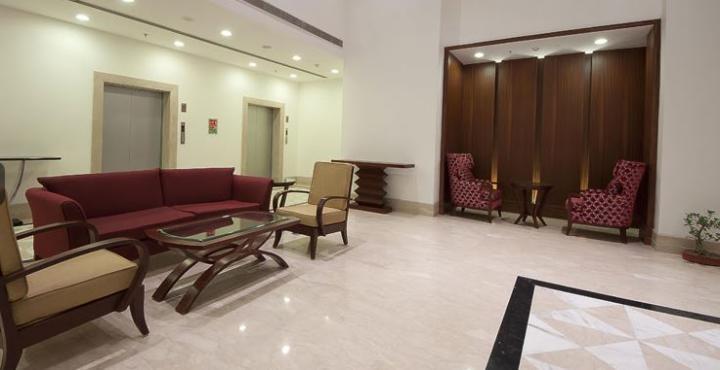 The Golden Plaza Hotel Panchkula Exterior photo