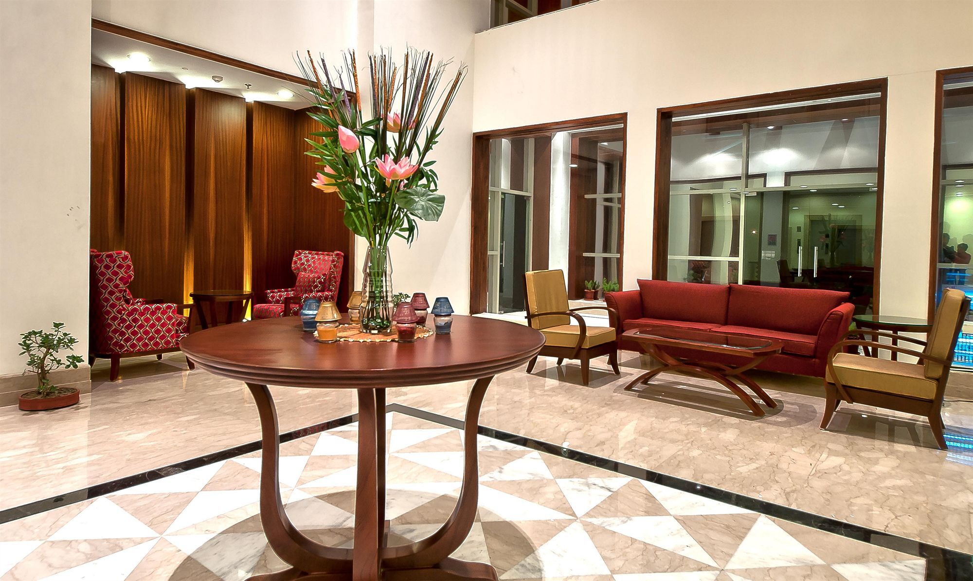 The Golden Plaza Hotel Panchkula Exterior photo